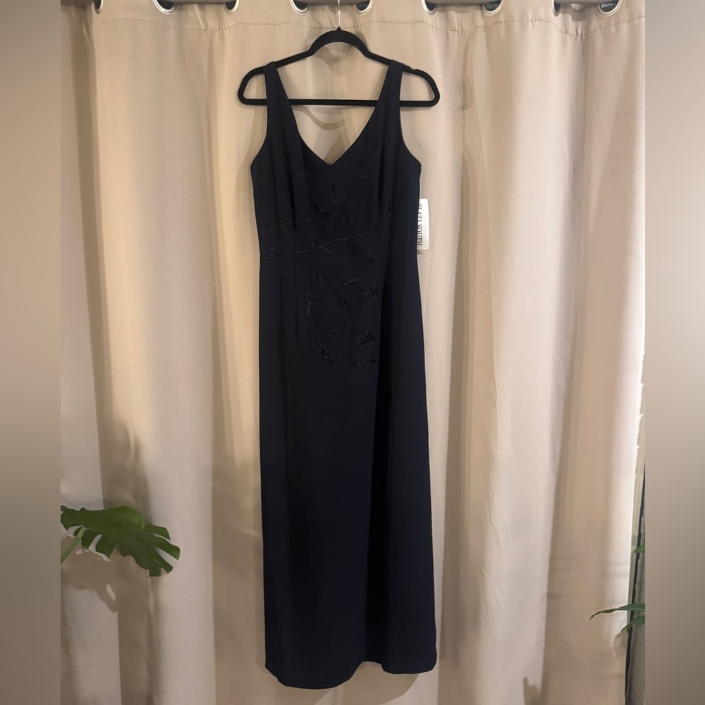 NWT Women’s Plaza South Elegant Navy Blue Evening Dress